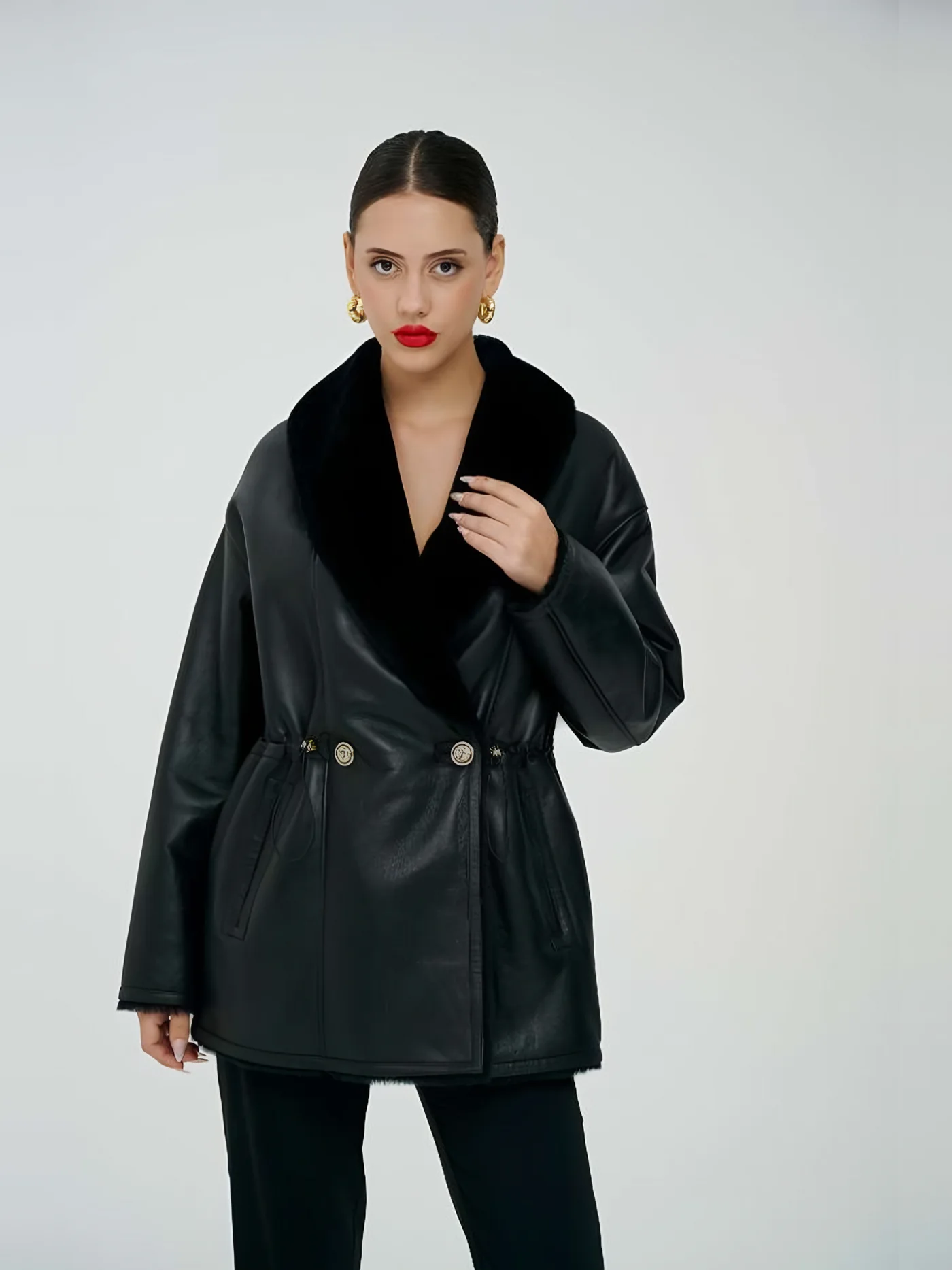 Fur-Collar Gathered Leather Jacket — 模特身着 · 1/1