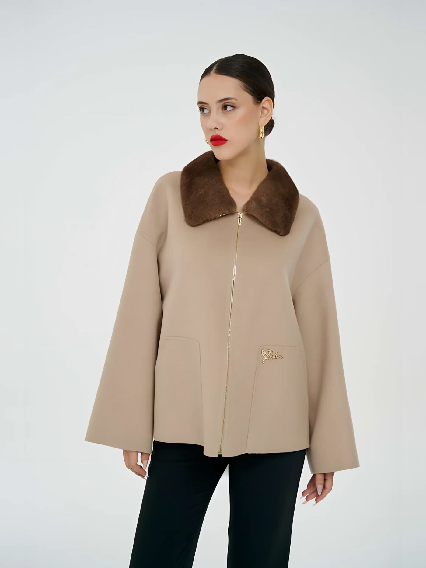 Fur-Collar Zip Short Coat — 模特身着 · 1/1