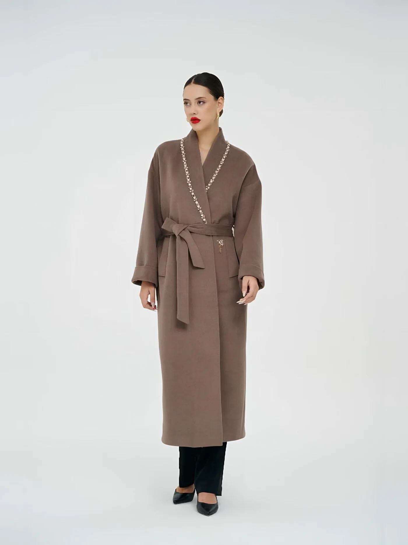 Taş Biyeli Kuşaklı Kaban — modelin üzerinde · 1/1