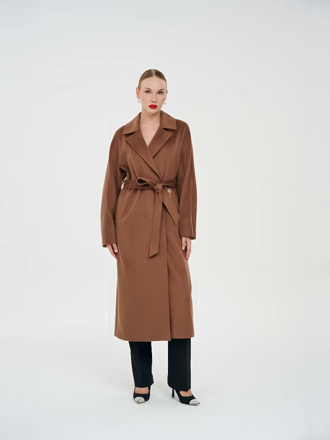 Belted Long Coat — 模特身着 · 1/1