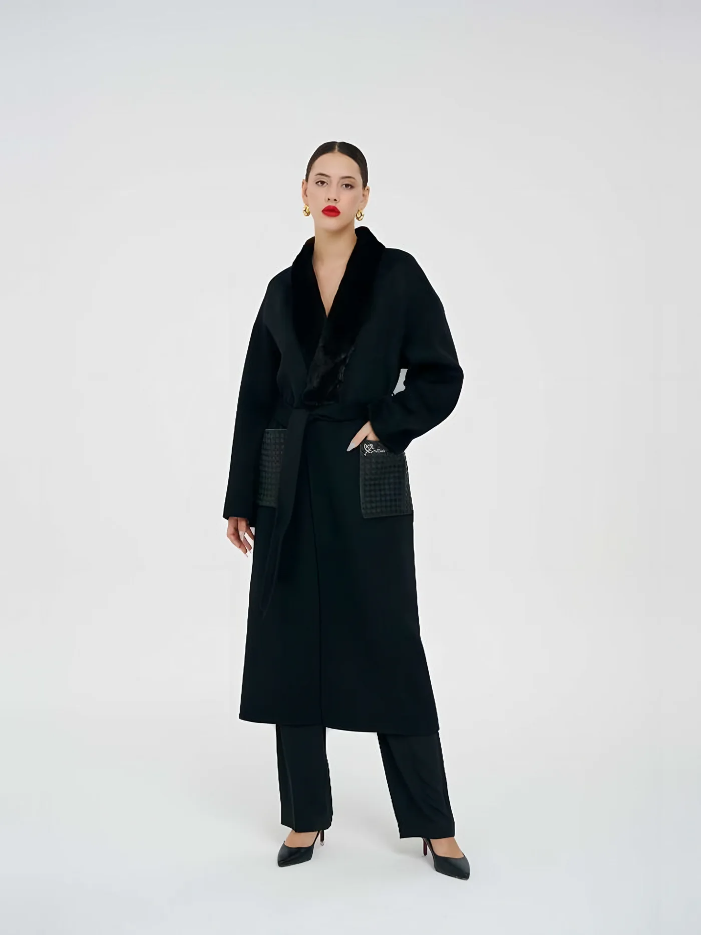 Fur-Collar Leather-Pocket Belted Coat — عارضة ترتدي · 1/1