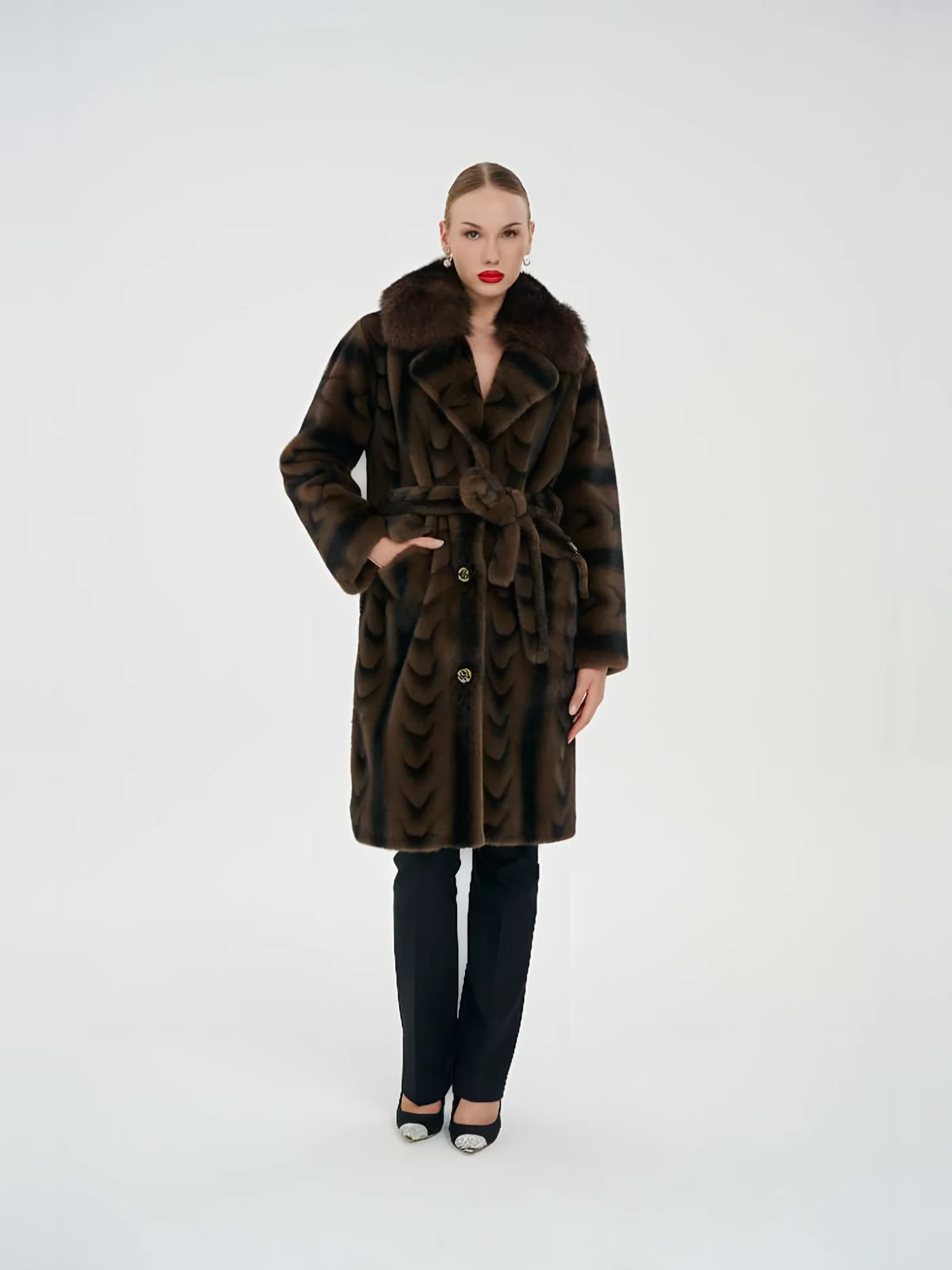 Patterned Belted Plush Coat — عارضة ترتدي · 1/1