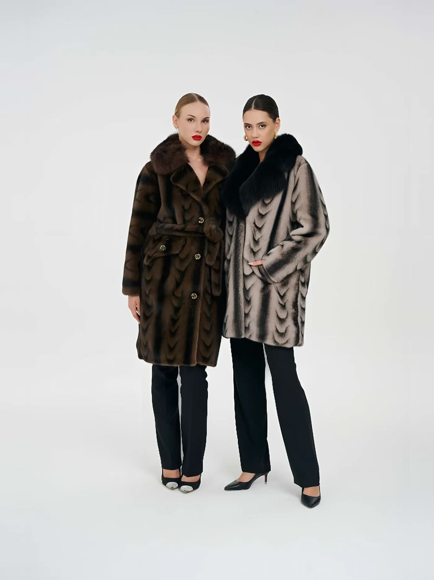Fur-Collar Patterned Plush Coat — عارضة ترتدي · 1/1